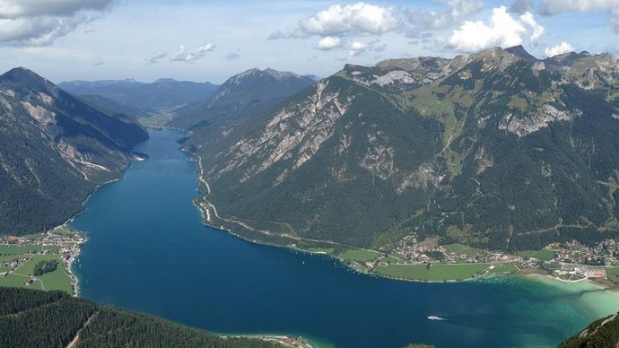 Panorama des Achensees in Tirol